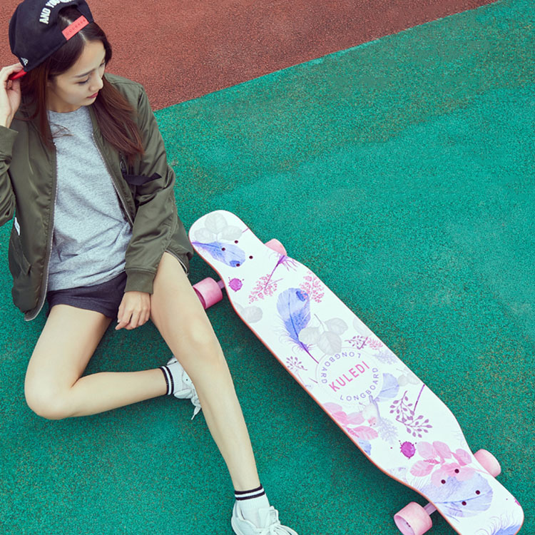 Bör en nybörjare välja att köpa ett komplett skateboard eller montera ett DIY -skateboard?